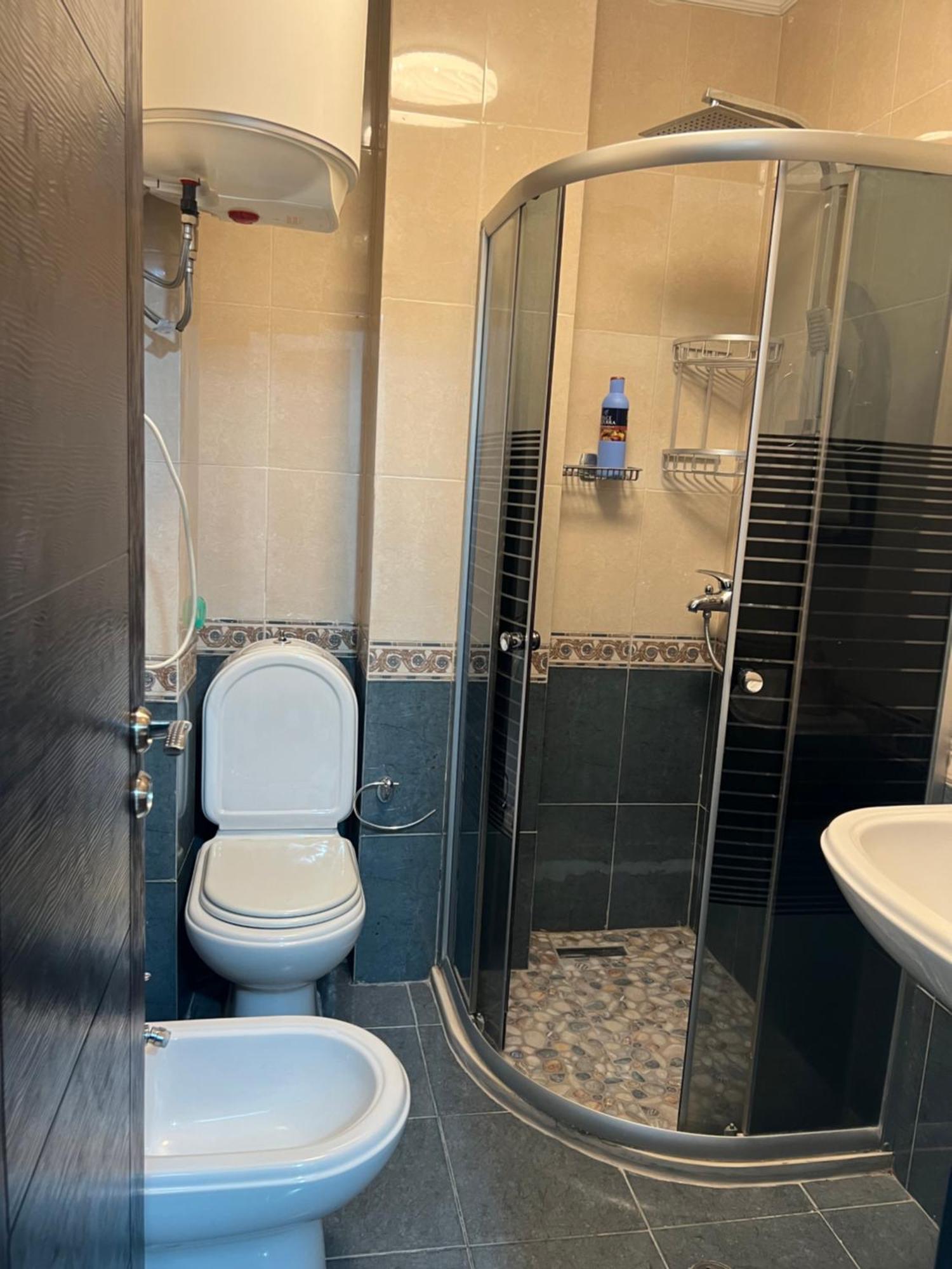 Ergi'S Studio Apartment Тирана Екстер'єр фото